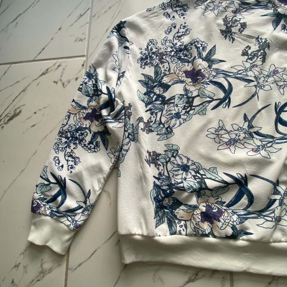 SHEIN Womens XL White Blue All Over Floral Print Crewneck Sweatshirt Pullover - Picture 8 of 10
